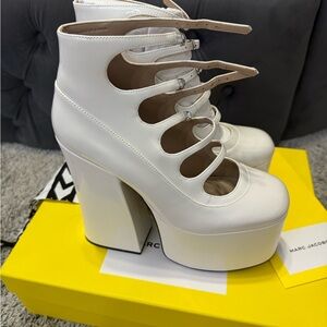 Marc Jacobs |The patent leather Kiki ankle boot| NEW